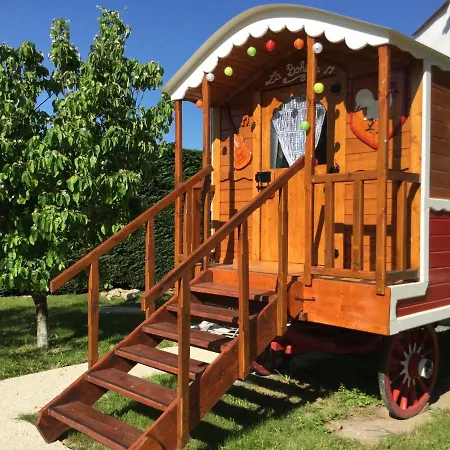 Et Roulotte De La Gentilhommiere Bed & Breakfast Chazey-sur-Ain